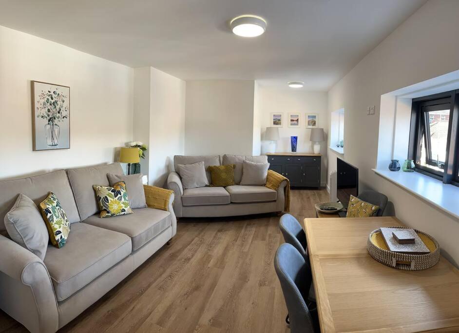 No5 At 53 - 2 Bed Apartment In Leek, Staffs Peak District Dış mekan fotoğraf