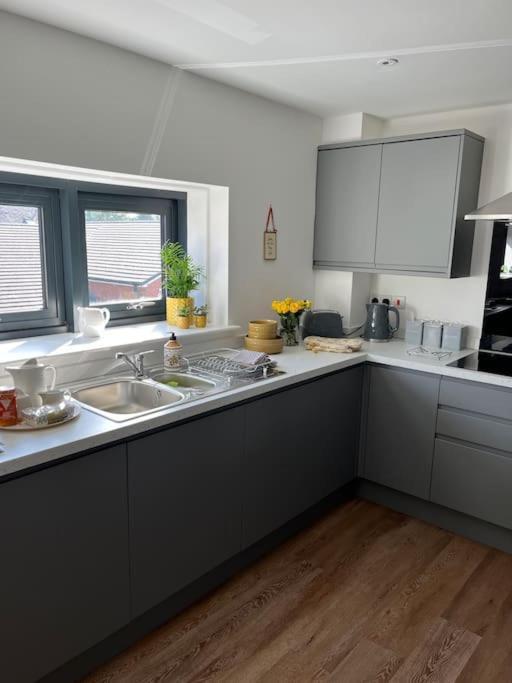 No5 At 53 - 2 Bed Apartment In Leek, Staffs Peak District Dış mekan fotoğraf